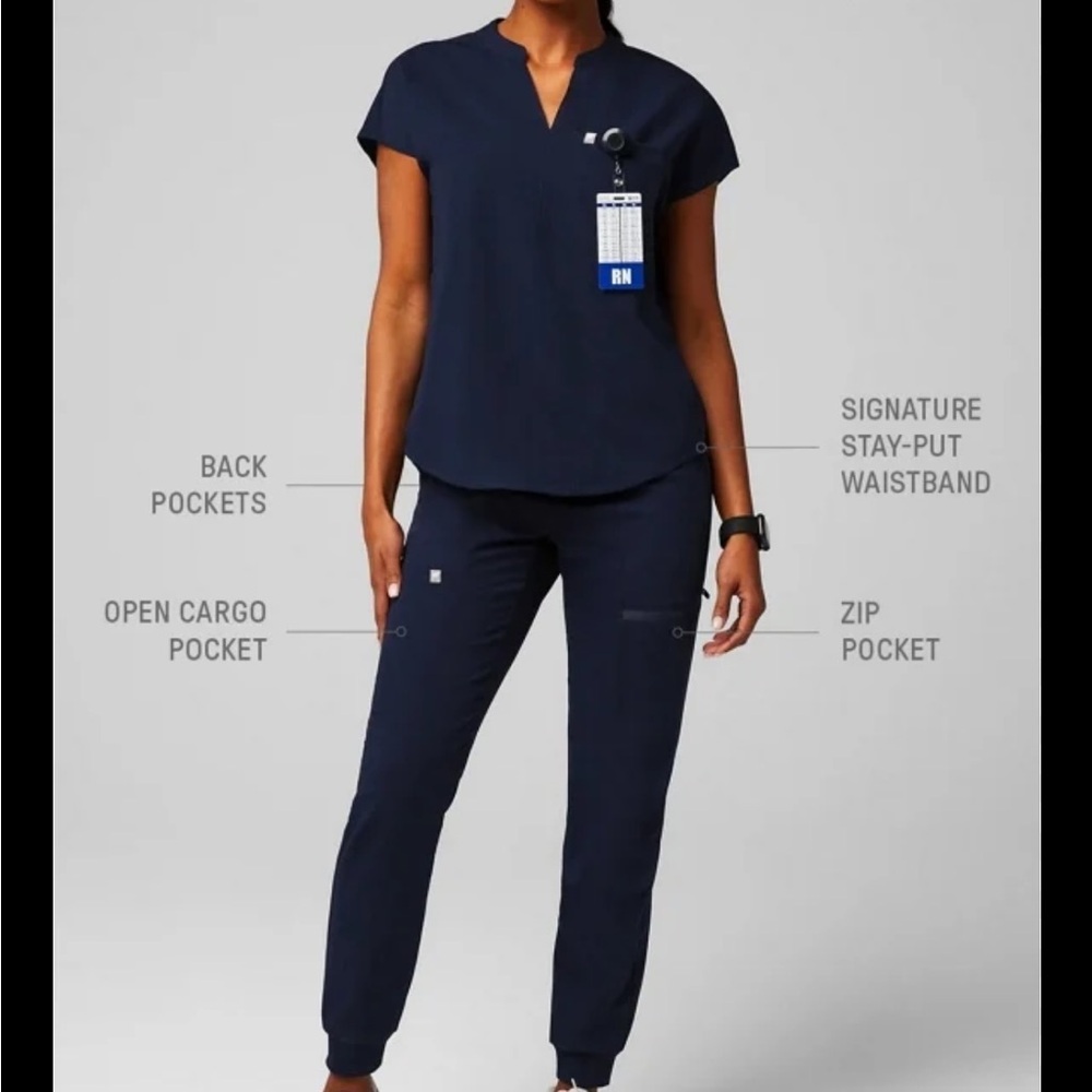 Fabletics Women's Navy V-Notch Scrub Top and Jogger Pants